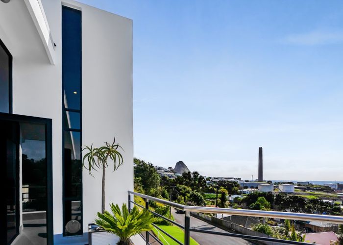  at 5 Weston Street, Moturoa, New Plymouth, Taranaki