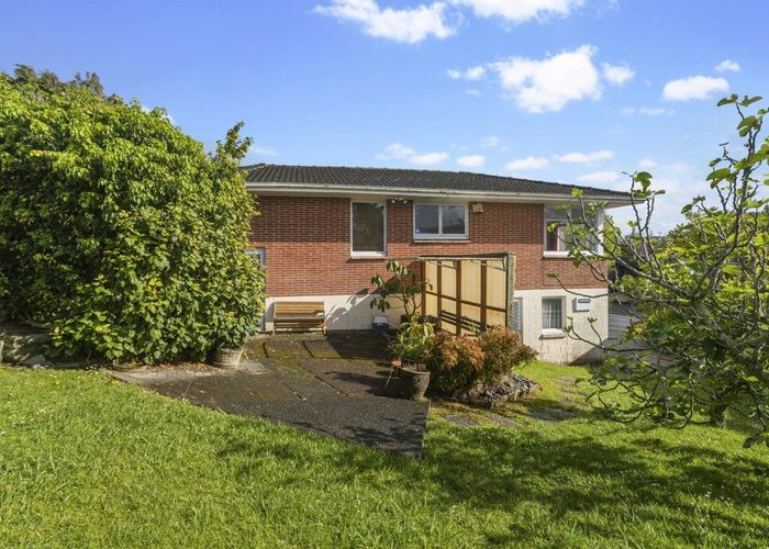  at 61 Kirby Street, Glendene, Auckland