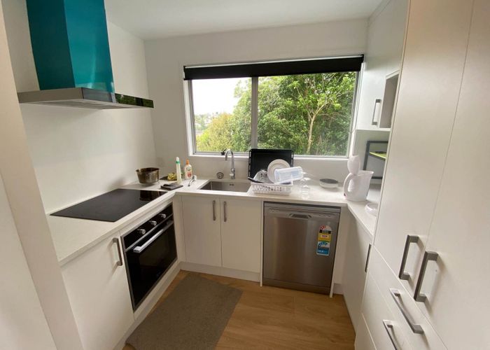  at 1/28 Mannering Place, Hillcrest, North Shore City, Auckland