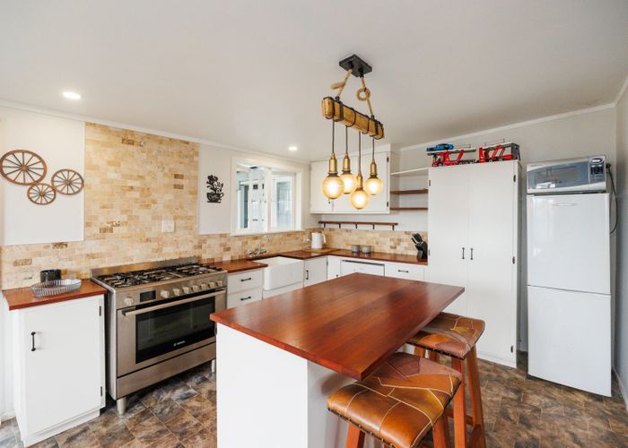  at 27 Punga Street, Tangimoana, Tangimoana