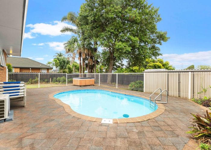  at 15 Longford Park Drive, Takanini, Auckland