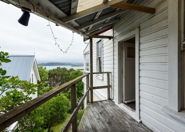  at 9 Grosvenor Terrace, Wadestown, Wellington