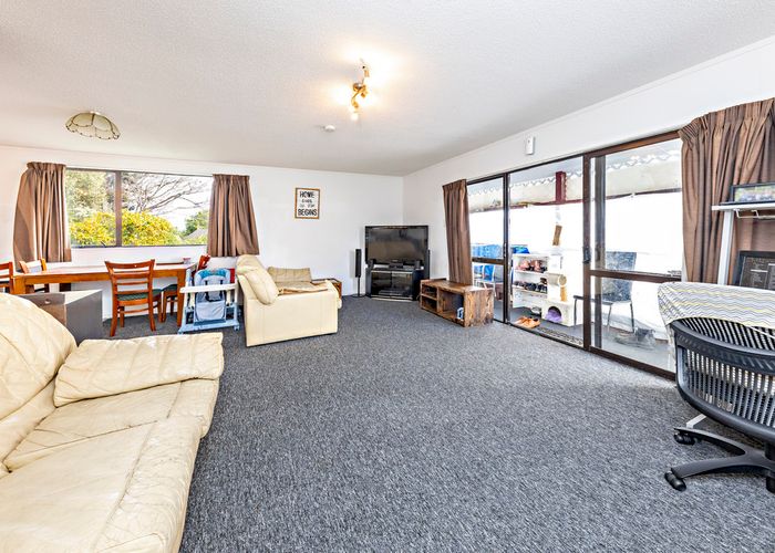  at 2/5 Inca Place, Red Hill, Papakura
