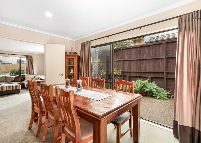  at 122 Cyril French Drive, Flat Bush, Auckland