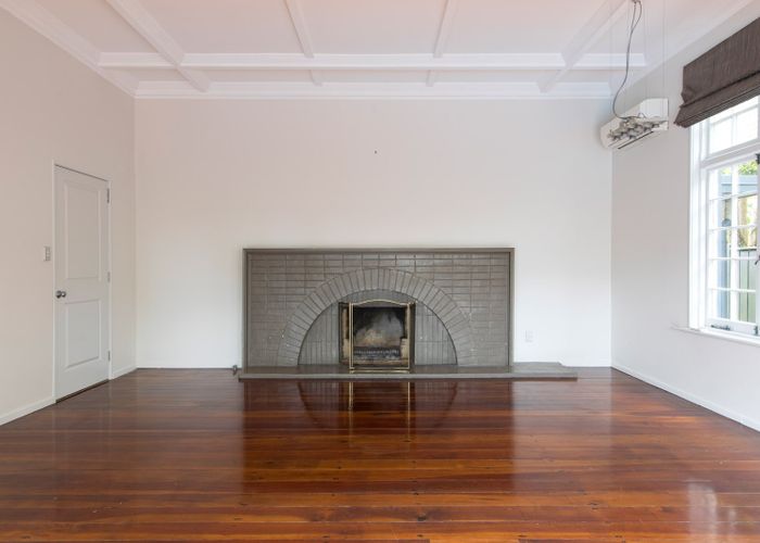  at 256 Lake Road, Hauraki, Auckland