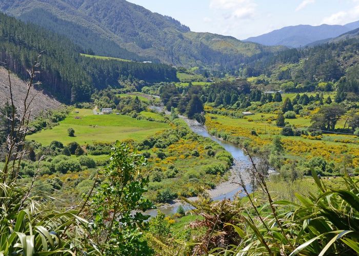  at 21 Crest Road, Akatarawa, Upper Hutt