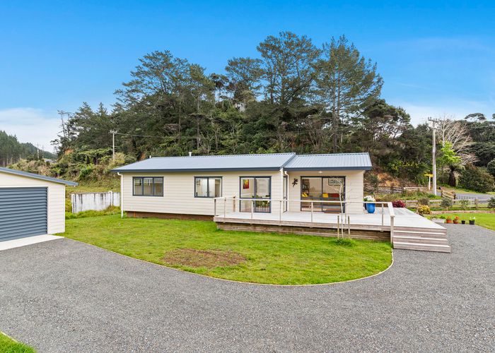 at 17 Wattle Bay Road, Manukau Heads, Awhitu