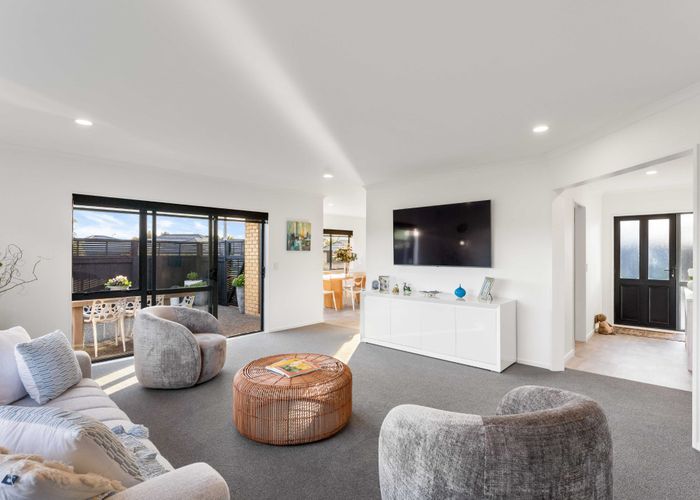  at 32 Monarch Place, Paraparaumu Beach, Kapiti Coast, Wellington