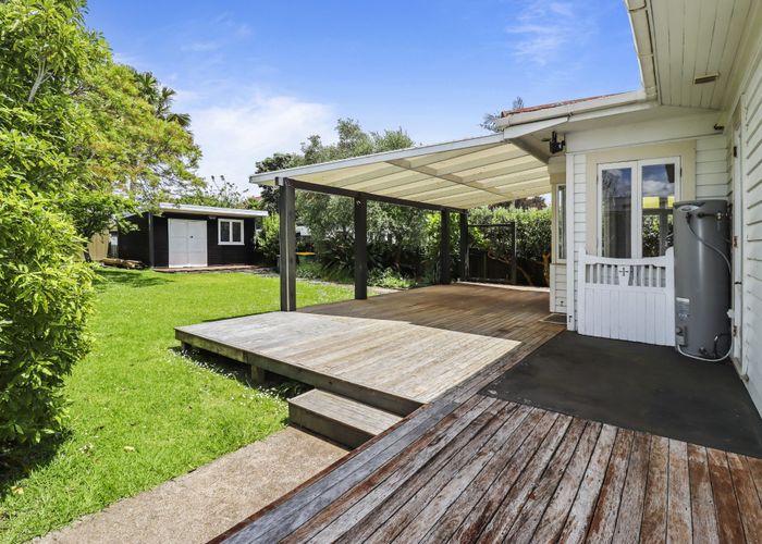  at 22 Riro Street, Point Chevalier, Auckland City, Auckland