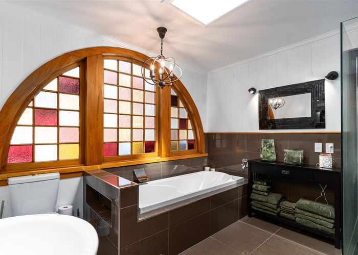  at 5 Queen Street, Feilding, Feilding