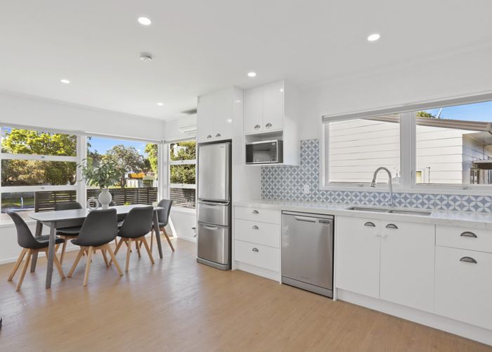  at 86 Muir Avenue, Mangere Bridge, Auckland