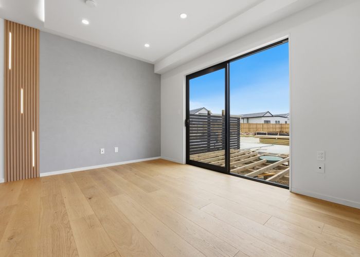  at Unit 8/83 Otuwairoa Esplanade, Papakura, Papakura, Auckland