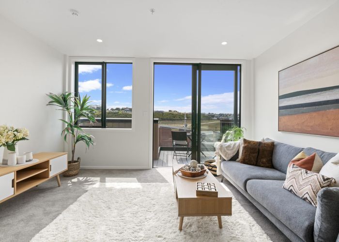  at 11/28 Pennant Street, Long Bay, North Shore City, Auckland