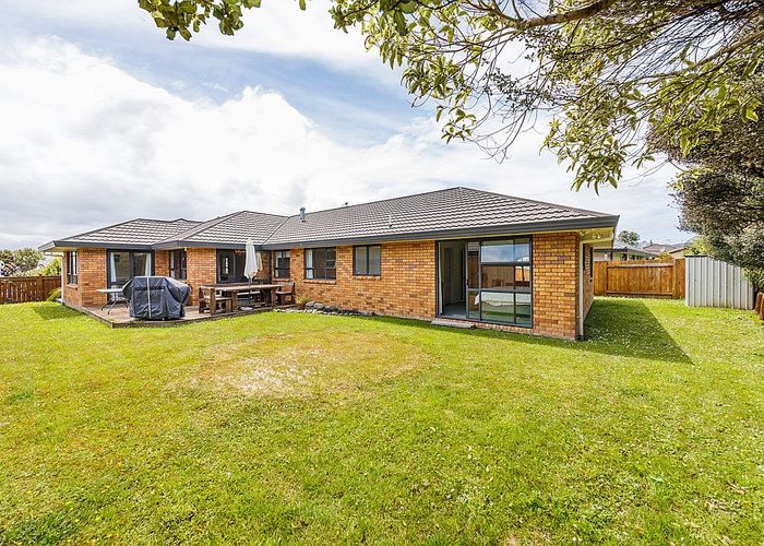  at 14 Woodgate Court, Fitzherbert, Palmerston North