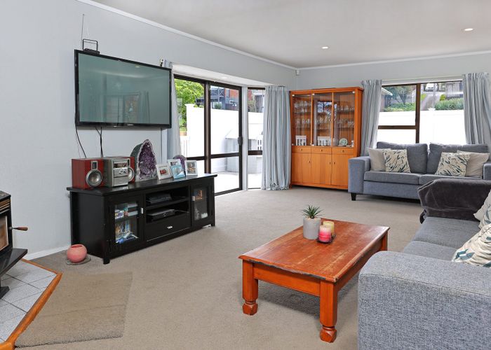  at 9 Tumanaka Place, Henderson, Auckland