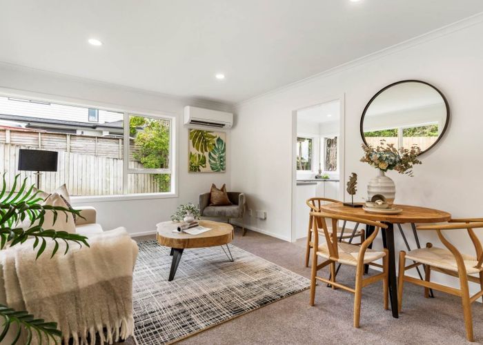  at 2/11 Tainui Street, Torbay, Auckland