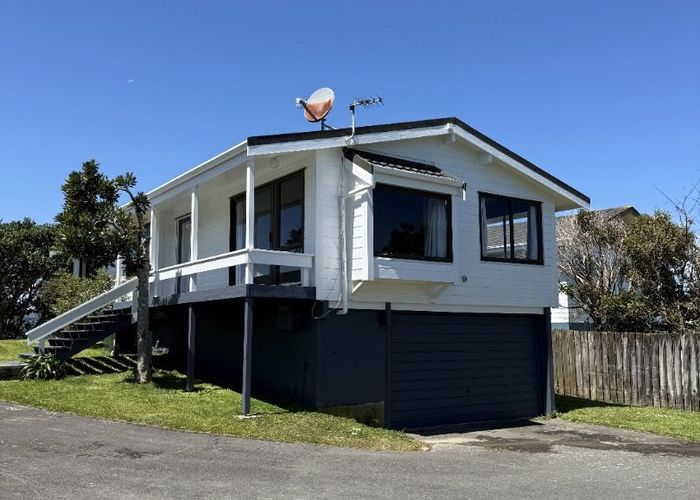  at 6 Wisteria Grove, Maungaraki, Lower Hutt, Wellington