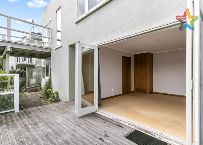  at 46 Shelly Bay Road, Maupuia, Wellington