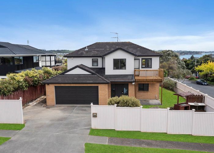  at 20 Toroa Street, Torbay, North Shore City
