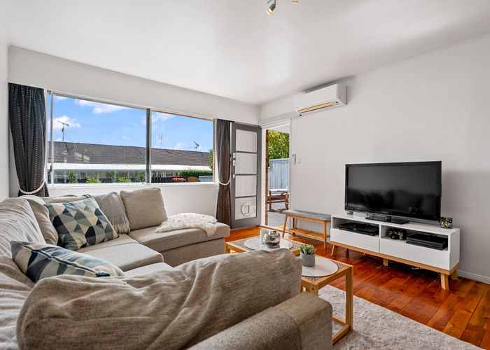  at 2/43 Abbotts Way, Remuera, Auckland