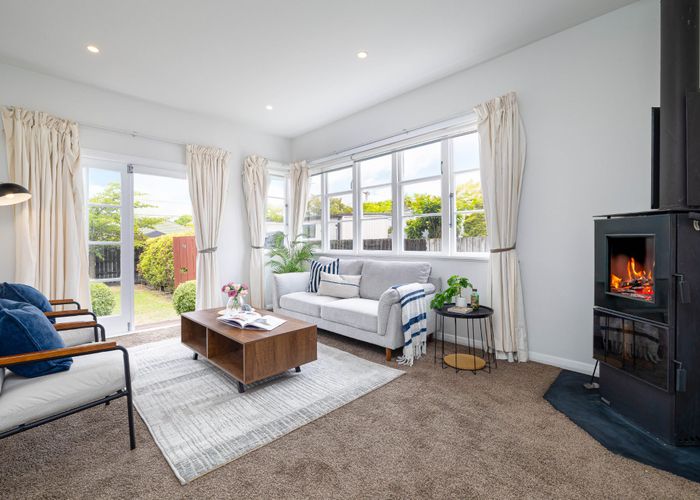  at 1/58 Wilsons Road South, Saint Martins, Christchurch