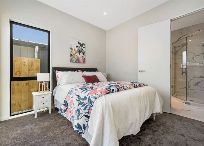  at 16 Morus Road, Massey, Auckland