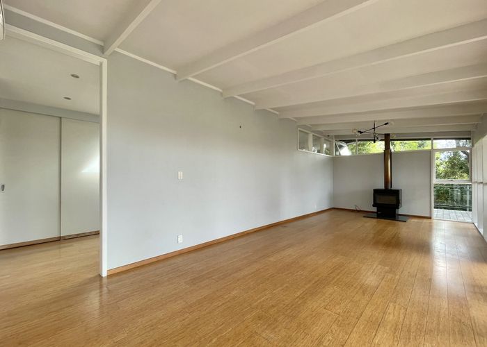  at 862 West Coast Road, Waiatarua, Waitakere City, Auckland