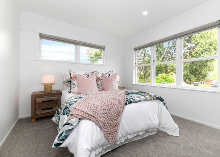  at 2 Crudge Street, Blockhouse Bay, Auckland
