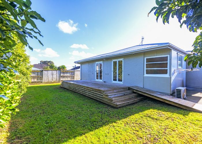  at 2 Charles Street, Feilding, Manawatu, Manawatu / Whanganui