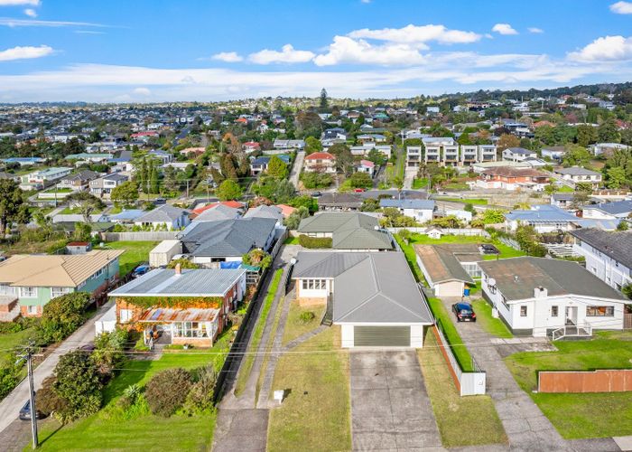  at 35 Eastglen Road, Glen Eden, Auckland