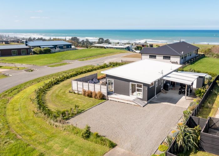  at 25 Rochdale Road, Riversdale Beach, Masterton
