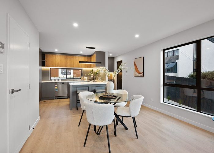  at Lot 5/32 Beulah Avenue, Rothesay Bay, North Shore City, Auckland
