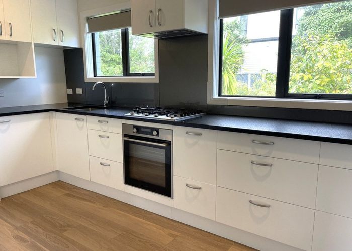  at 1/29 Camelot Place, Glenfield, North Shore City, Auckland
