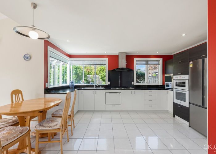  at 4/125 Woburn Road, Woburn, Lower Hutt, Wellington