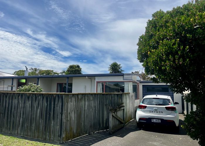  at 2/722 Charles Street, Raureka, Hastings, Hawke's Bay