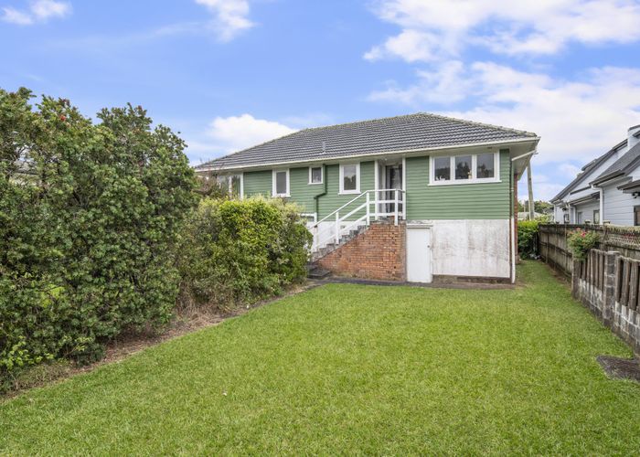  at 12 Maui Pomare Street, Blockhouse Bay, Auckland City, Auckland