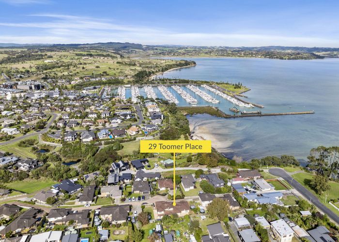  at 29 Toomer Place, Beachlands, Auckland