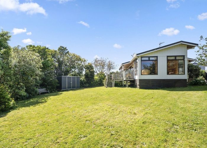  at 20 Discovery Drive, Whitby, Porirua