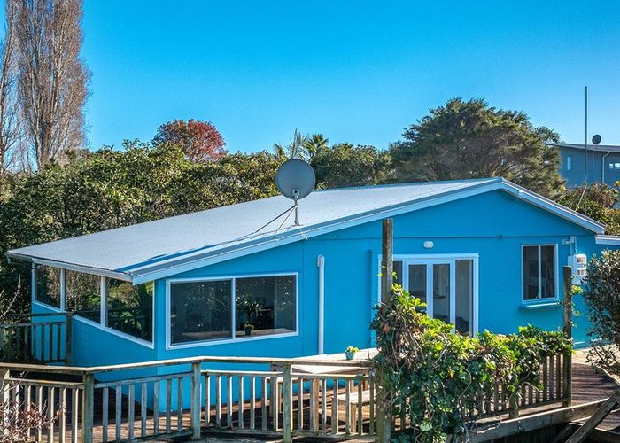  at 32 Ridge Road, Oneroa, Waiheke Island