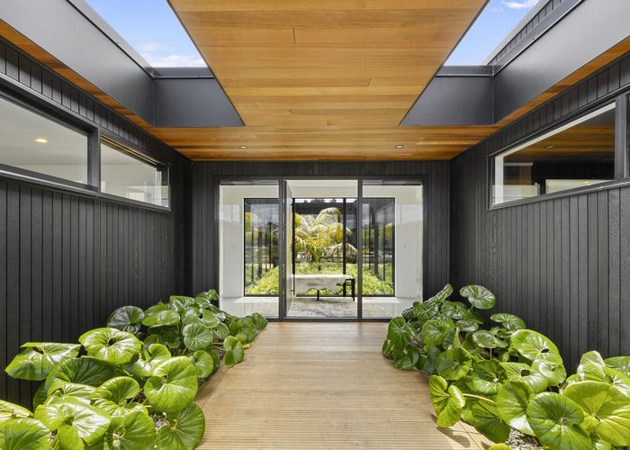 Free property data for 5 Ryder Drive, Waiwhakaiho, New Plymouth homes