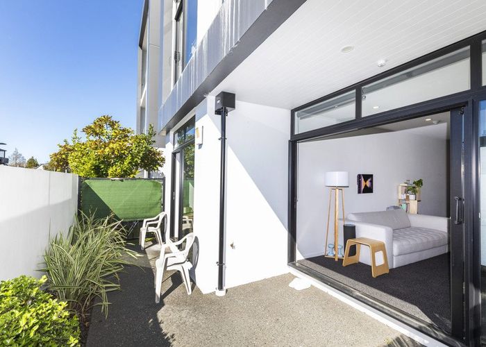  at 2/341 Madras Street, City Centre, Christchurch City, Canterbury