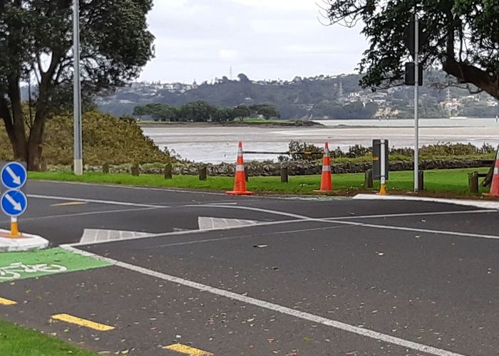  at 1A Kiwi Esplanade, Mangere Bridge, Manukau City, Auckland