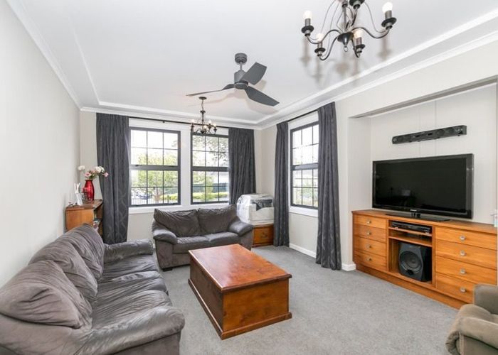  at 5 Casey Avenue, Fairfield, Hamilton