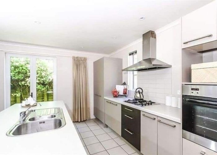  at 2/905 Mt Eden Road, Mount Eden, Auckland City, Auckland