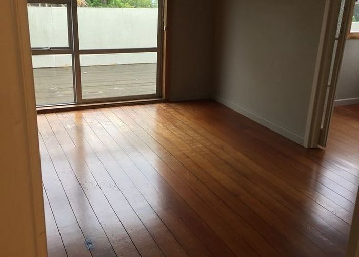  at 4 Seymour Road, Sunnyvale, Waitakere City, Auckland