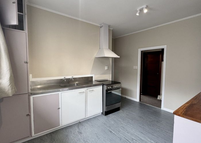  at 31 Cambourne Road, Sandringham, Auckland