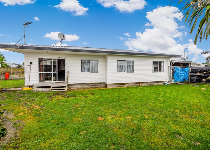  at 1/5 Solveig Place, Randwick Park, Manukau City, Auckland