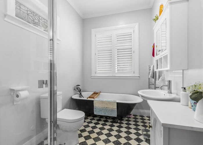  at 33 Hanover Street, Wadestown, Wellington, Wellington