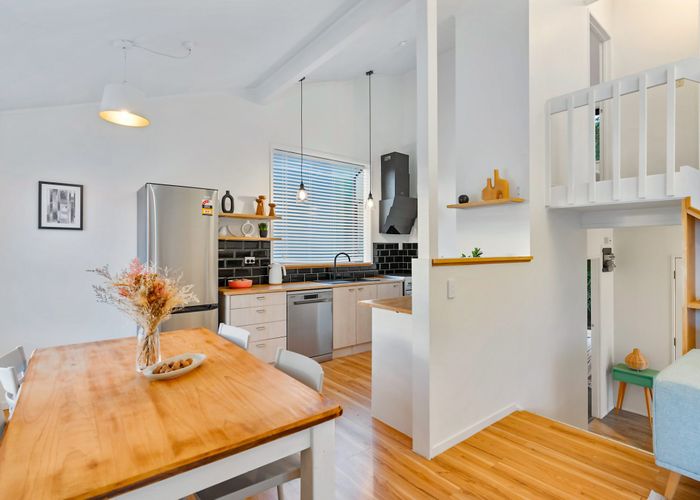 at 2/14 Ashcraig Court, Torbay, Auckland