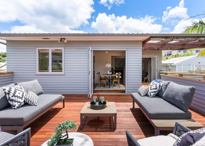  at 34 Kiteroa Terrace, Rothesay Bay, North Shore City, Auckland